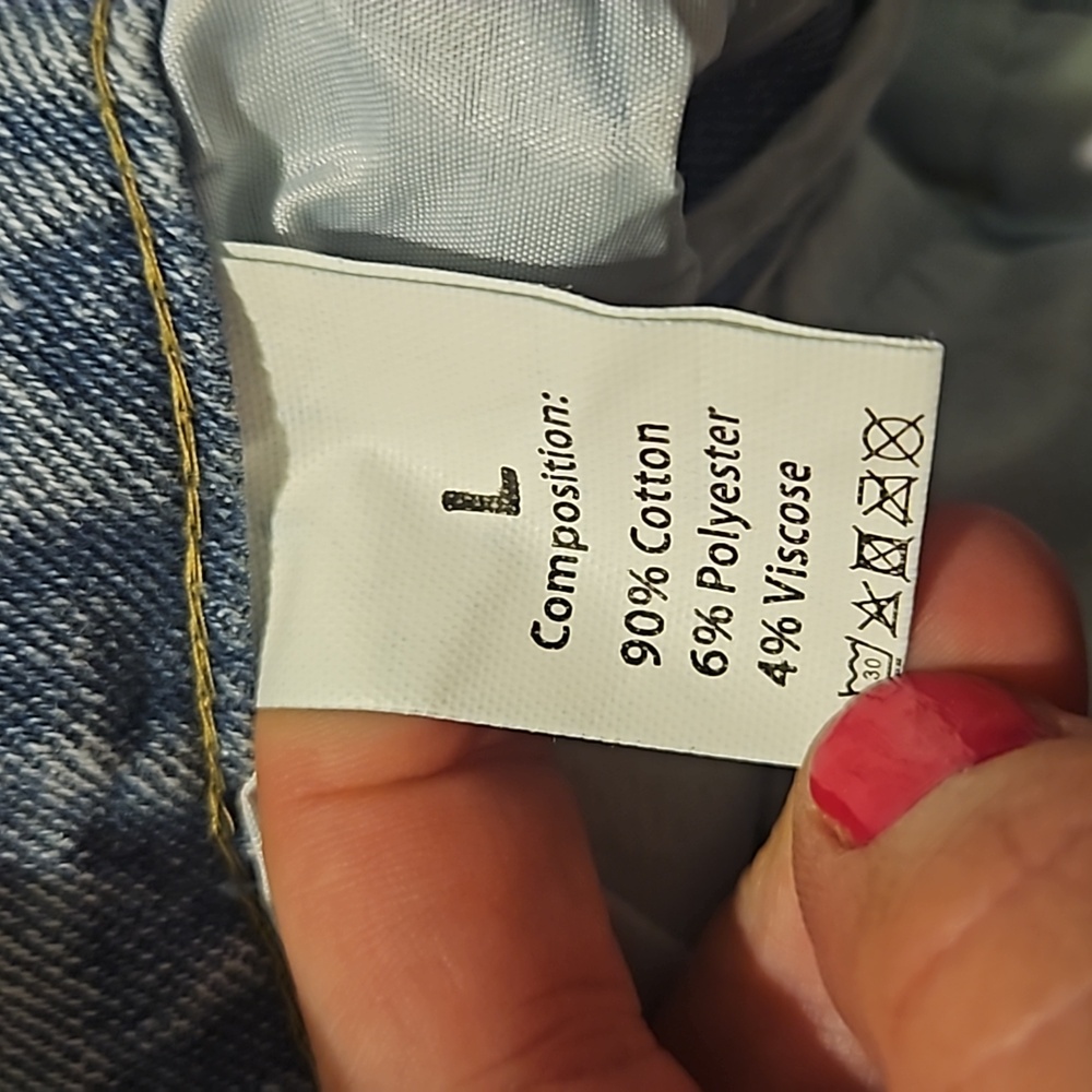Blue Jeans - Picture 3 of 4